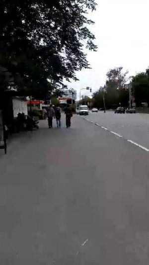 на прогулке