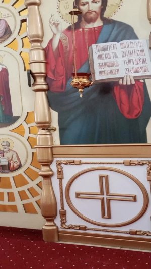 Божественная служба в храме Святой Троицы