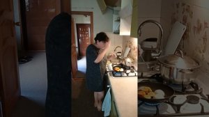 Поставила вариться бульон 🥣
