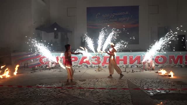 Завораживающее фаер-шоу. Сим. День города 2026