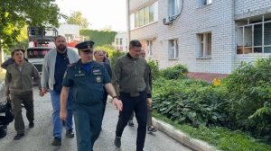 Пожар и выбитые окна: опубликовано видео последствий удара ВСУ по Брянску