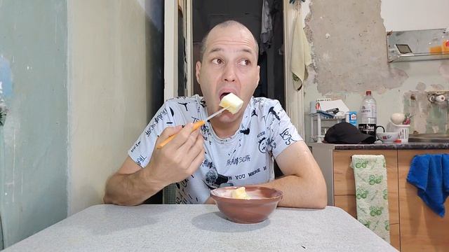 Мукбанг, дыня