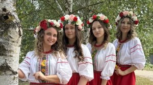 У меня под окном расцветала сирень🥹