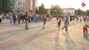 У городского фонтана прошел еженедельный «Субботний вечер»