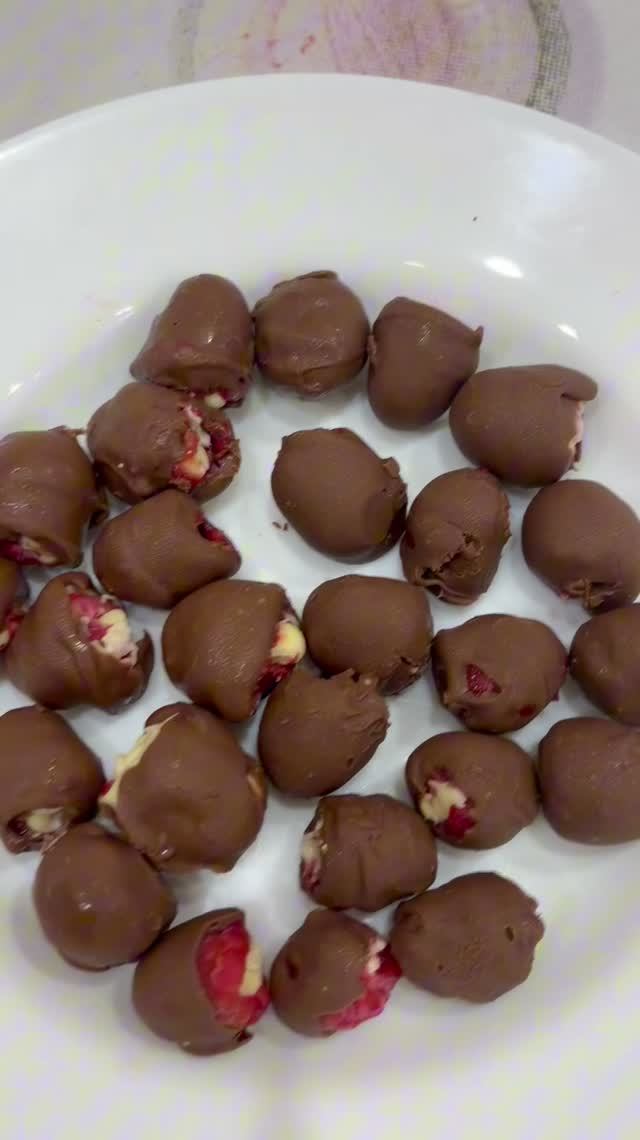 Малина в шоколаде