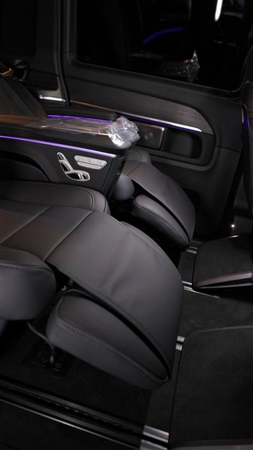 Mercedes-Benz V300d Extra Long Black