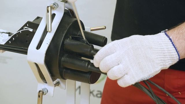 Что не так? С Иваном Кобелевым. Сколько кабелей можно завести в тупиковую муфту?