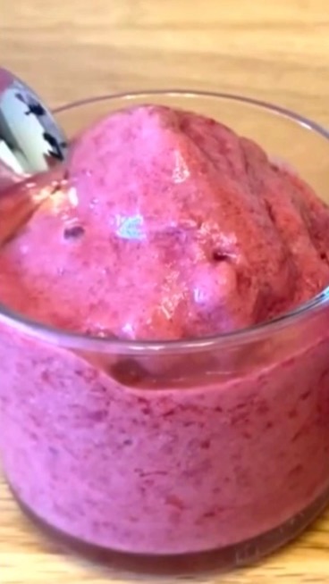 МОРОЖЕНОЕ / смузи из  ЗАМОРОЖЕННЫХ ЯГОД ЗА 5 МИНУТ! ПП ВКУСНО ЛЕТО ☀️