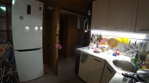 Приехали детка и внучка с Милой. Навестила Любочка. У соседки на участке.