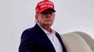 США ударят по Оману, если тот «встанет на пути» у Вашингтона, заявил Трамп.