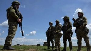 Российский боец сбил дрон ВСУ, кинув в него автомат.

Под Рыбальским в Запорожской области стрелок «