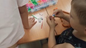 Плетем украшения из резиночек
