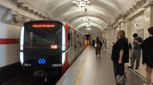 Тематический поезд «Балтиец» 75 лет Петербургскому метрополитену, на станции Пушкинская