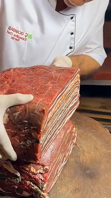 Этот мастер знает о кебабе больше, чем многие повара о высокой кухне 🔪🔥 - Bzz Channel (720p)