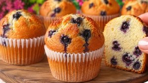 Просто смешайте и выпекайте! Самые вкусные ягодные маффины