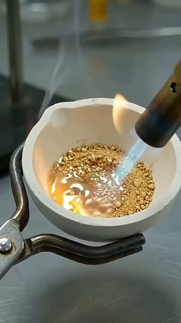 Turning Recycled Card Materials Into A Solid Gold PendantASMR#goldasmr #goldcasting #macroasmr #asmr