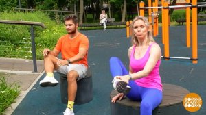 Вижу скамейку - не вижу препятстсвий для фитнес-разминки. Доброе утро. Фрагмент выпуска от 17.08....