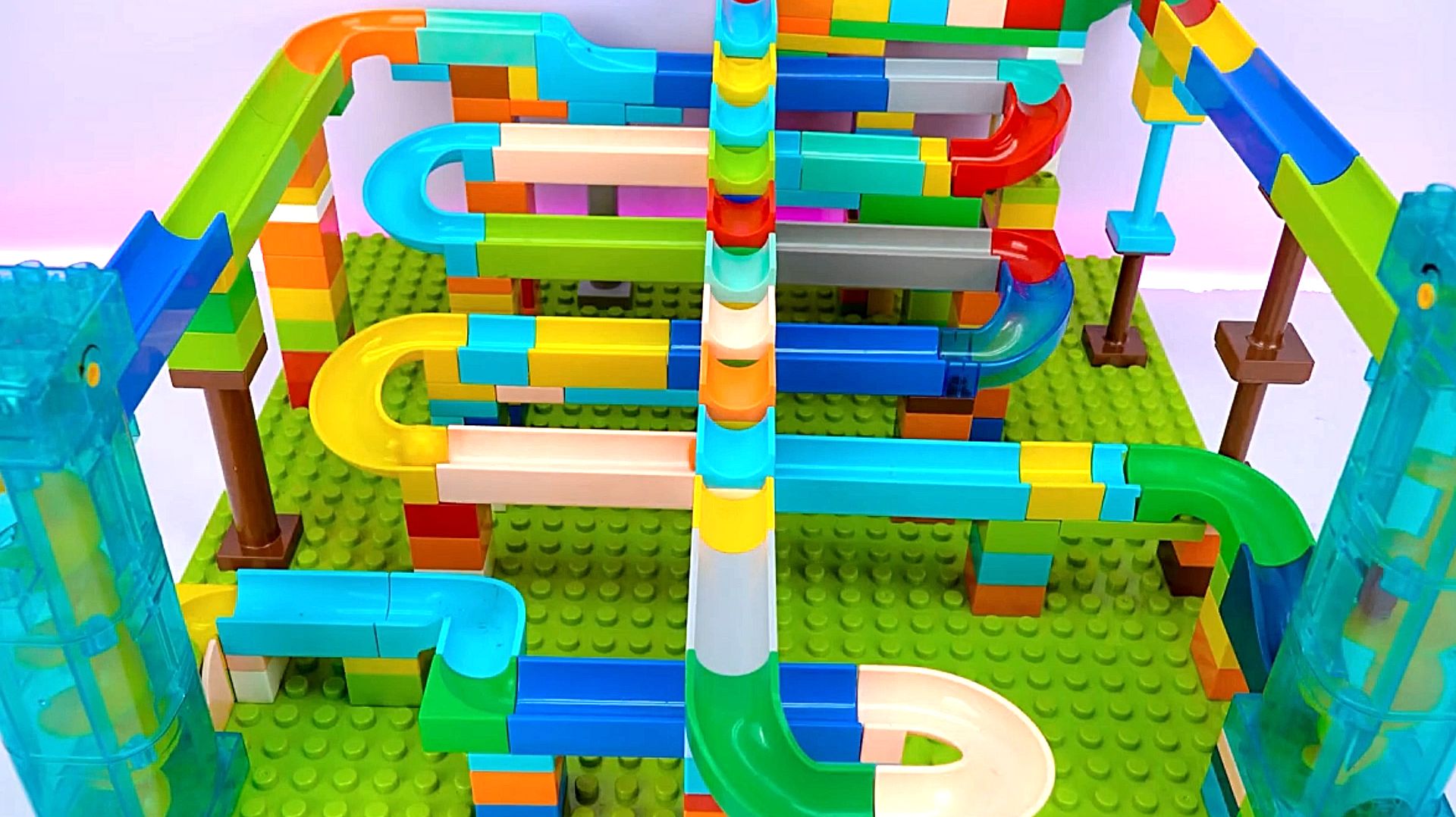 Развивающие игрушки. Игровые наборы Лего для развития детей.  Для малышей мультики. Игры для детей