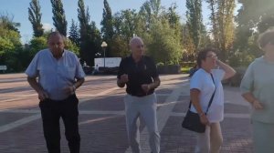 14 августа. А я нарву букет ромашек...