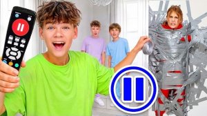 Пригласите своих друзей посмотреть это в течение 24 часов!