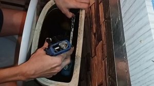 как отремонтировать сливной клапан в бачке униткааза ЛВЧД 2