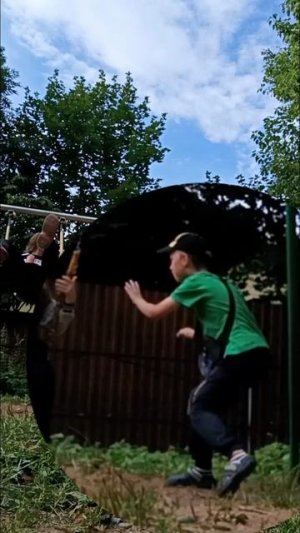 Что делают мои друзья когда мне холодно😜😁