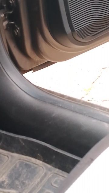В салоне +43 градуса - это после выветривания авто!