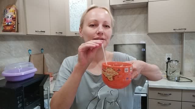 Есть ли жизнь на Марсе? 😆 Пюре из стаканчика и котлетос из рыбки 😋