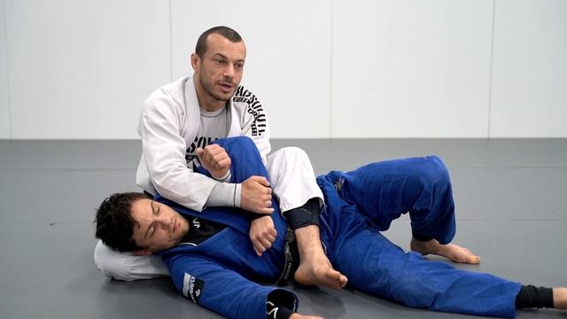 15 - Sit Up To Armbar
