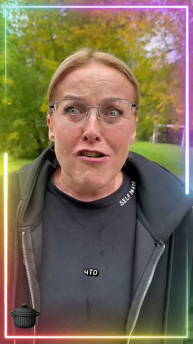 Суп из песка и листьев для мамы 😆