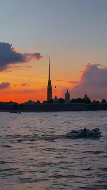 Все вернется, или летний вечер в Санкт-Петербурге
