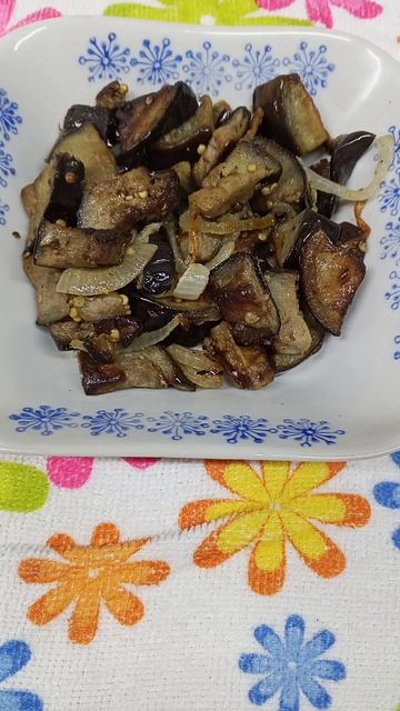 Баклажаны 🍆 жареные,с чесноком 🧄луком 🧅//получается как грибы👍