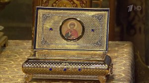 В Архангельском соборе Кремля состоялся молебен у мощей Дмитрия Донского.