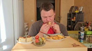 Мукбанг. Ленивая лазанья, п/п ачма и соленья.