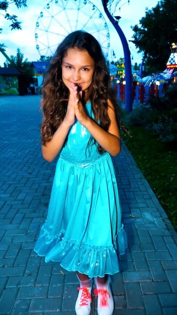 А что у тебя лежит в кармане детства? 🧸✨