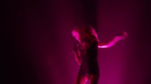 Ellie Goulding--Lights