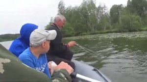 ВЫЕЗД НА РЫБАЛКУ ПРОВЕРЯТЬ СЕТКИ !СПУСКАЮСЬ  ПО АНТЕНЕ С ЧЕРДАКА!!ШАШЛЫКИ