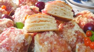 Слоистое печенье с малиновым джемом