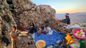 Выживание в пещере⛰️Семья готовит пещерное убежище в Иране в пасмурный день (Житель пещеры)