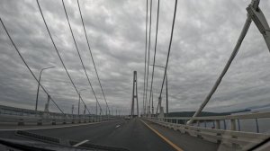 Владивосток. По  Русскому мосту с ветерком!