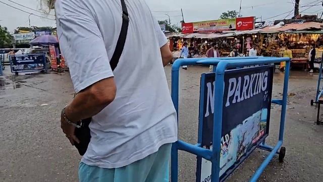 Харидвар - Дели. Наш водитель потомок Кришны! Я в шоке 🙀. Люди несут воду из Ганги по 140 кг.