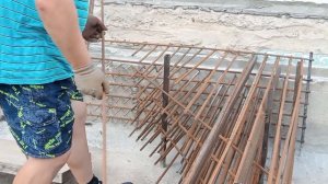 354. Работы с металлическим каркасом закончили.