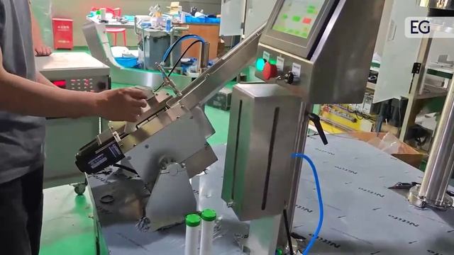 Полуавтоматический станок для упаковки шипучих таблеток в тубы BPTG