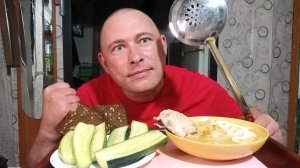 мукбанг/обжорыч/вкусняшки/еда на камеру/Тушёная картошка с курицей и свежие огурцы/
