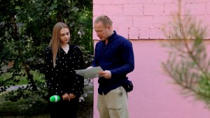 Два сердца и семья: новый мурал готовятся создать у роддома в Братске