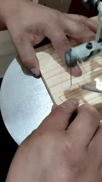 Лодка Лазурный странник выпиленная лобзиком из дерева