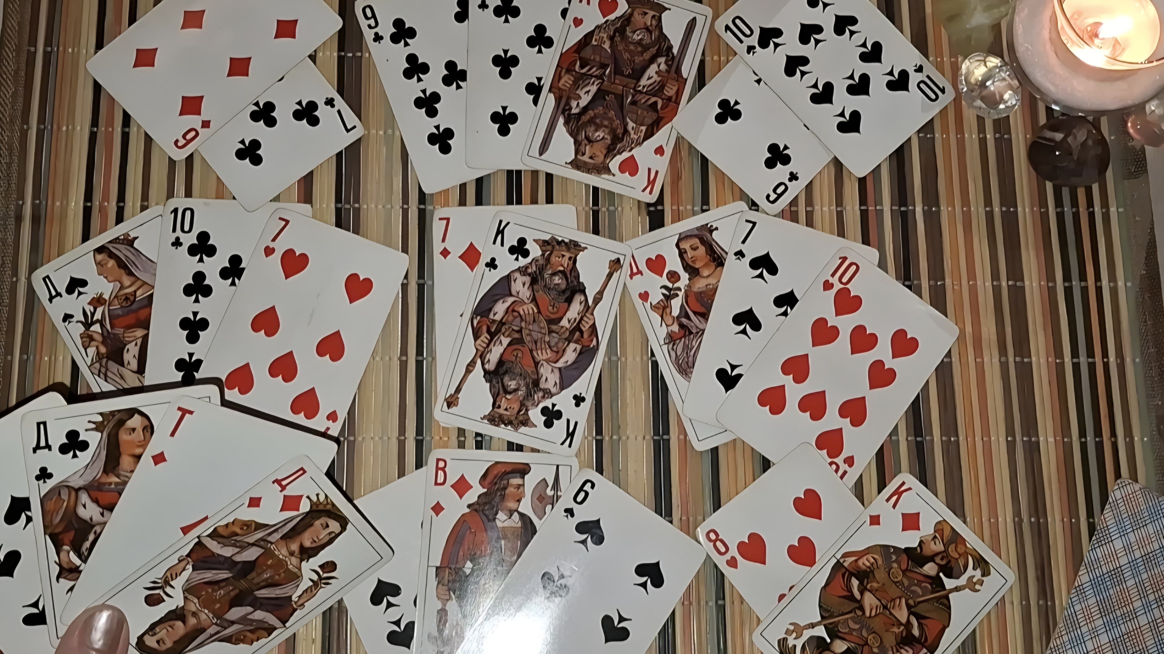 Что у него ♣️с♦️ другой?