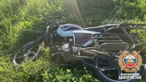 Водитель мопеда и его пассажирка разбились насмерть на трассе в Башкирии