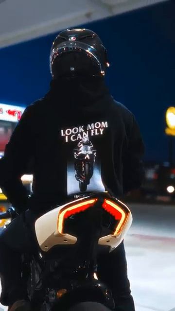 LOOK MOM - I CAN FLY Hoodie Brutal-bikescom Shorts