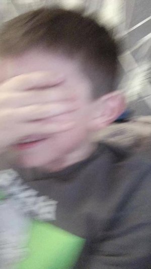не знаю как он